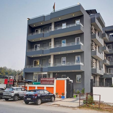 Hotel Noida Express المظهر الخارجي الصورة